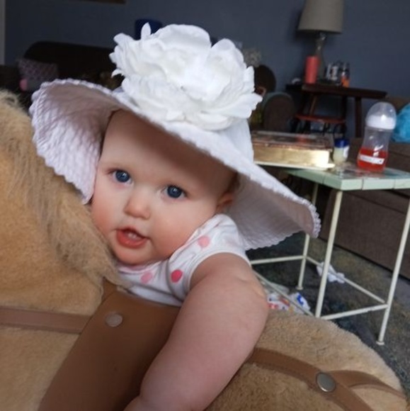 Meet your Posher, Nichole - Picture 1 of 1